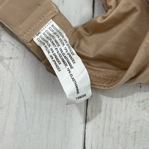 Natori EUPHORIA FRONT-CLOSE BRA in Color Cafe - Picture 11 of 12